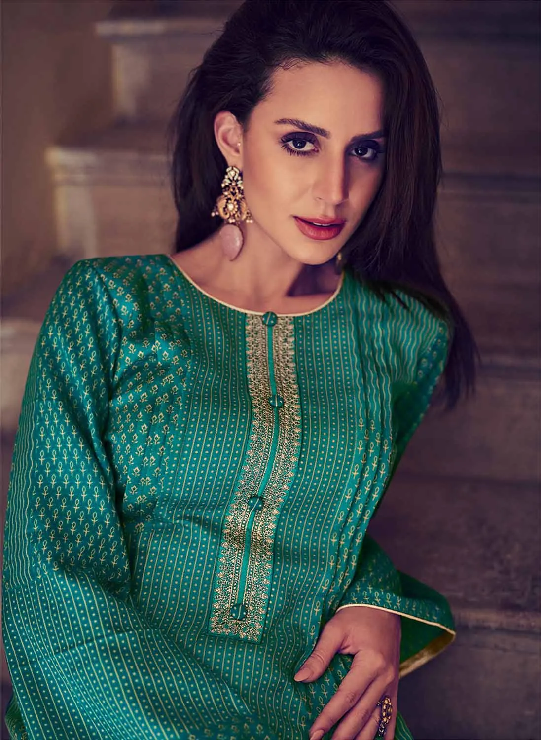Mumtaz Arts Unstitched Pashmina Winter Suit Material with Embroidery